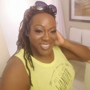 Meet your Posher, Vivian